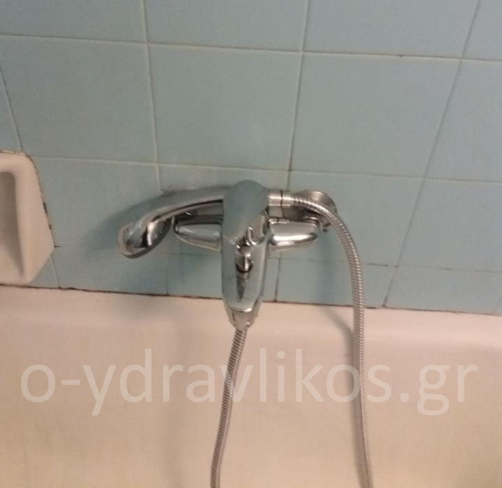 υδραυλικός δροσιά μπαταρία μπανιέρας